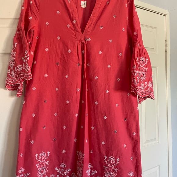 GAP Dresses & Skirts - GAP Coral Red Embroidered V-Neck Tunic